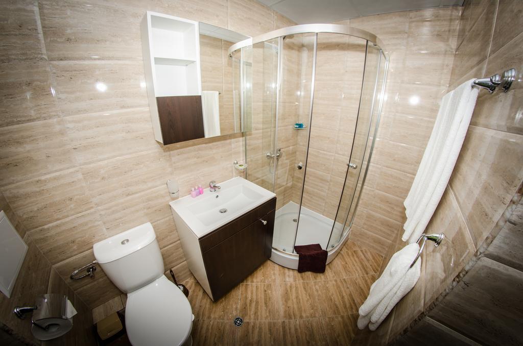 Appartement 2 Chambres - Vue Latérale sur Mer (4 Adultes + 2 Enfants)