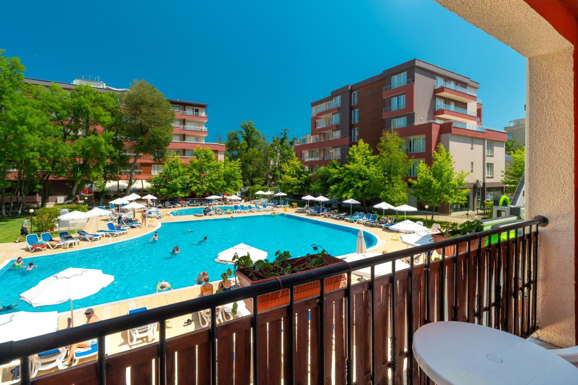Standaard Tweepersoonskamer met 1 of 2 Bedden en Balkon