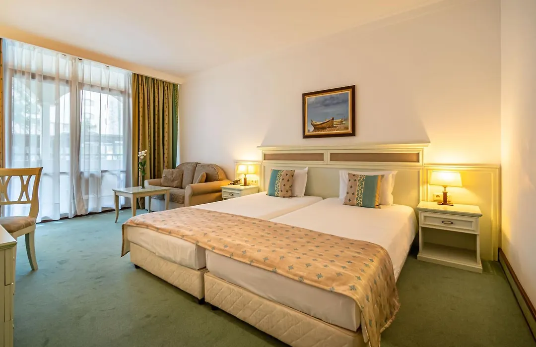 Helena Park - Ultra All Inclusive-1