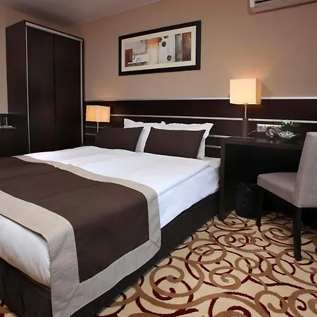 Platinum Hotel & Casino-2