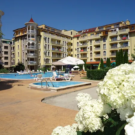 Summer Dreams -Apartcomplex-2
